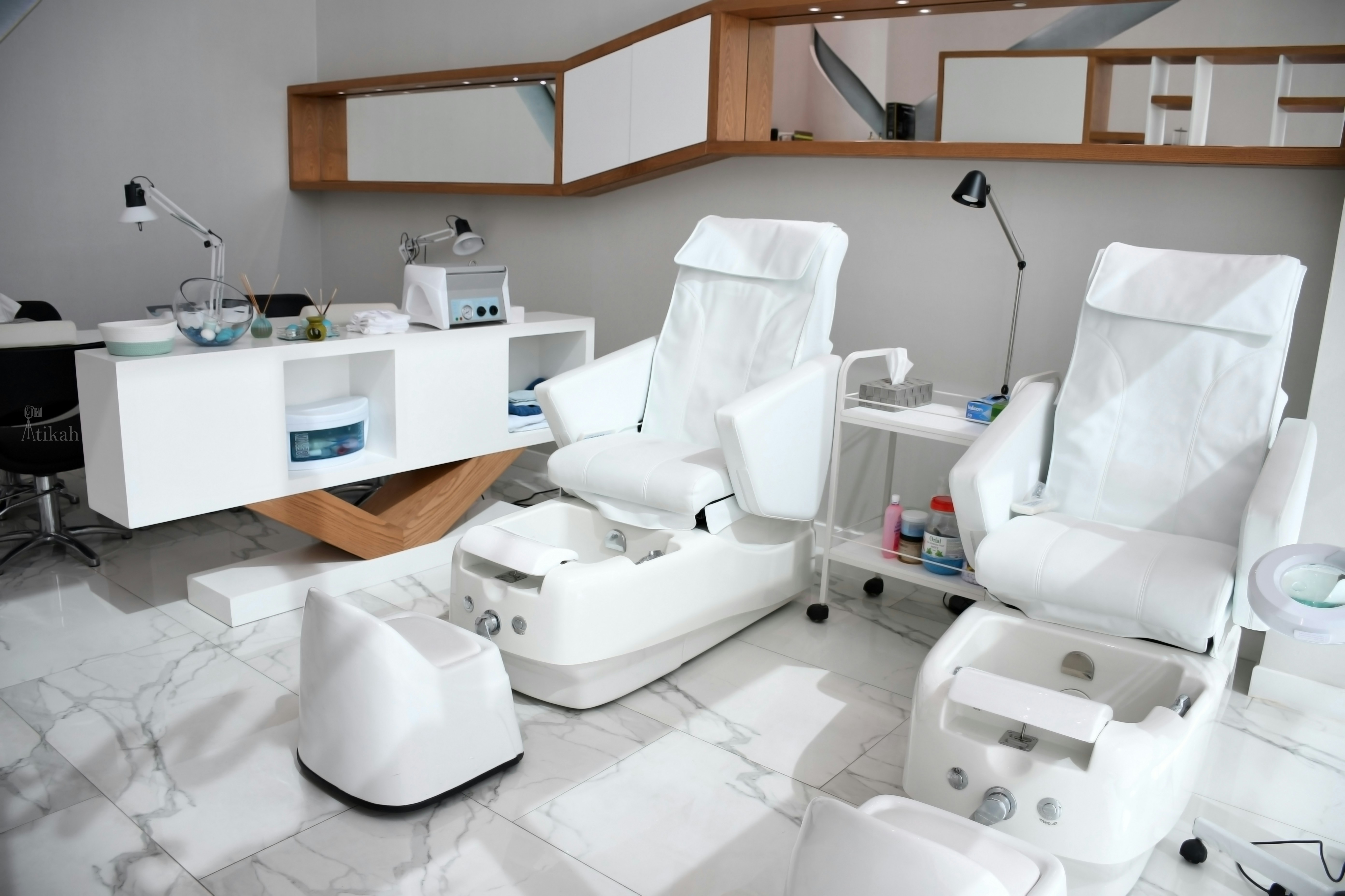 Fakori salon interior and atmosphere