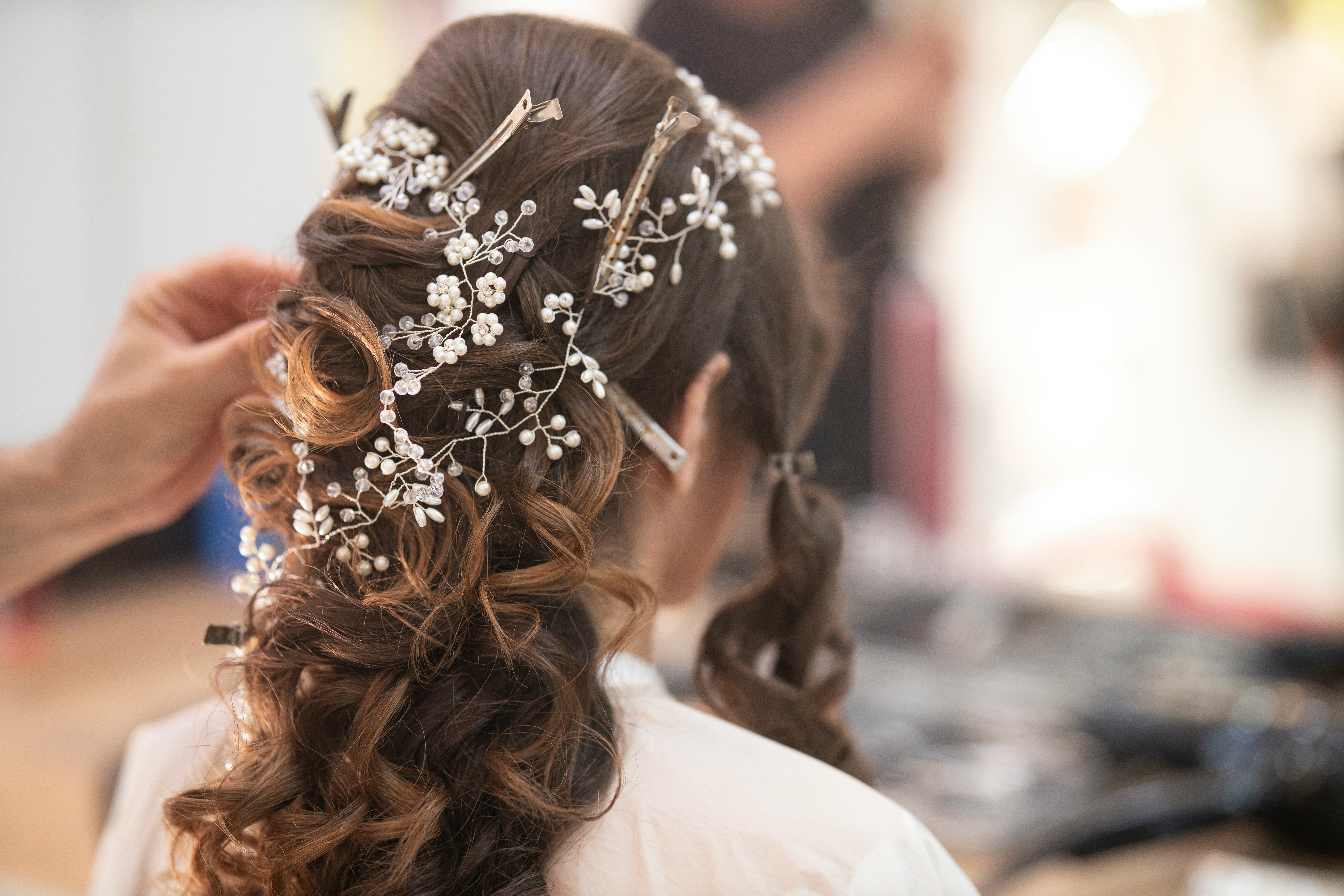 Professional hair styling at Fakori